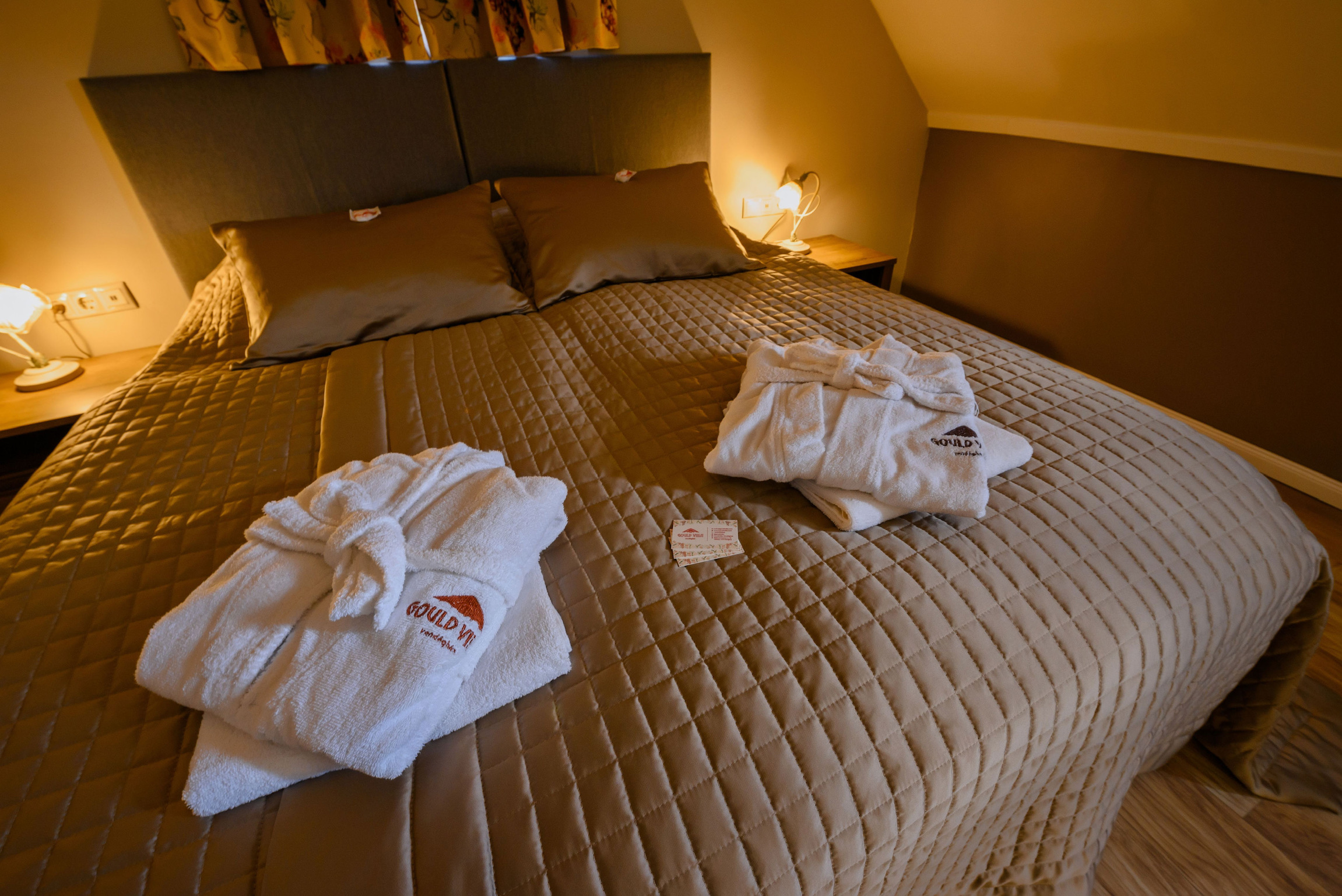 BorPincHáz bed with robes